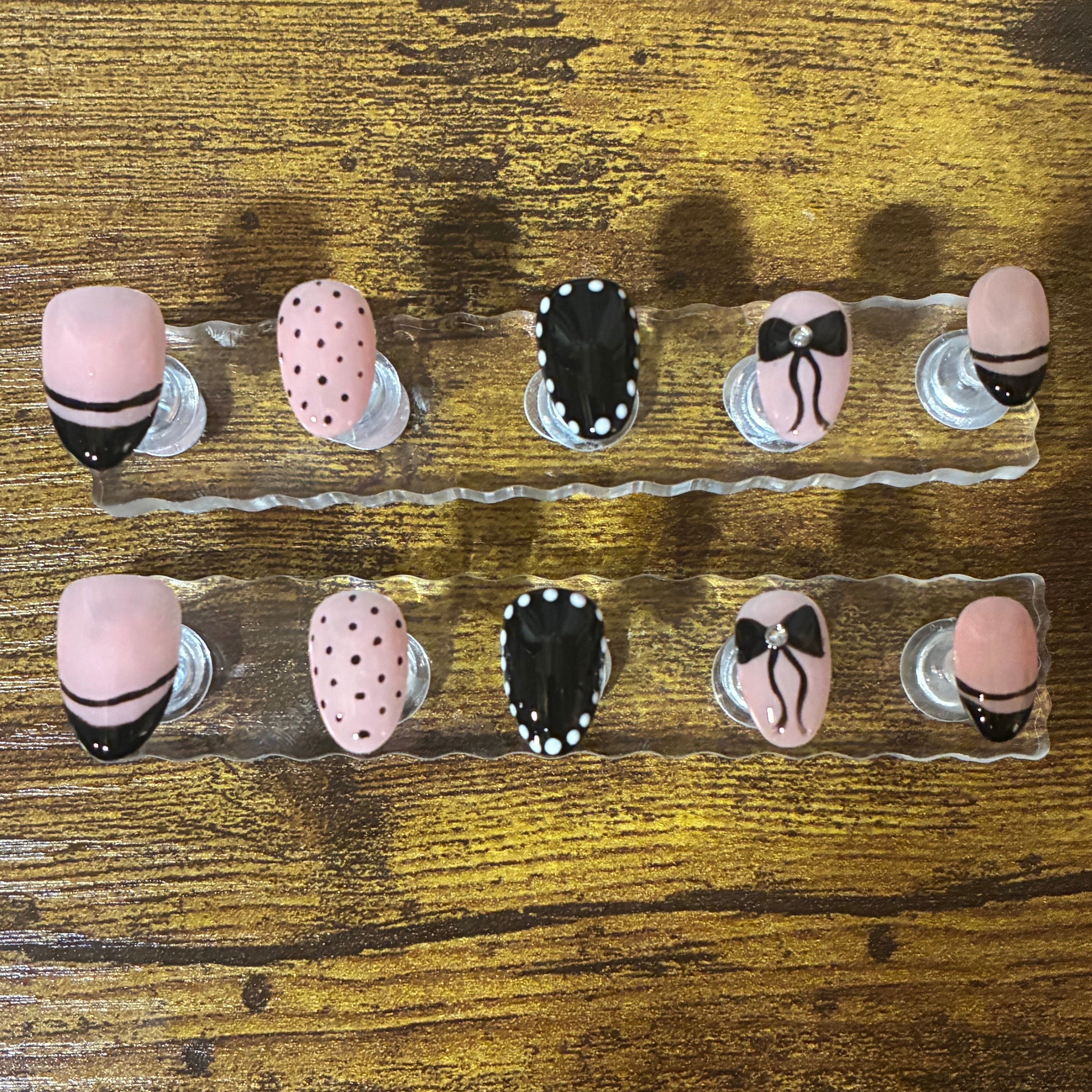 Pretty in Polka Press-On Nail Set