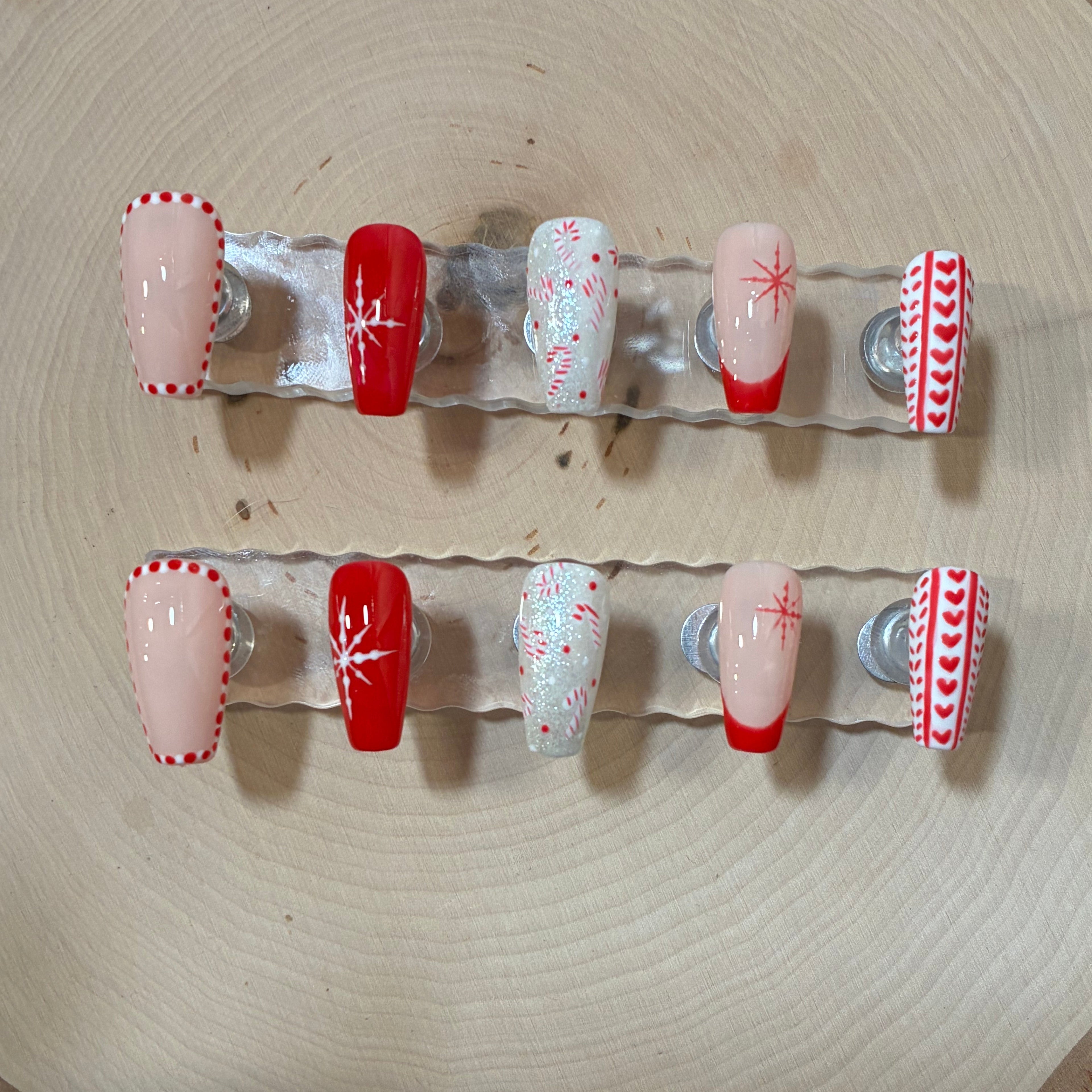 Candy Cane Cozy – Holiday Press-On Nail Set